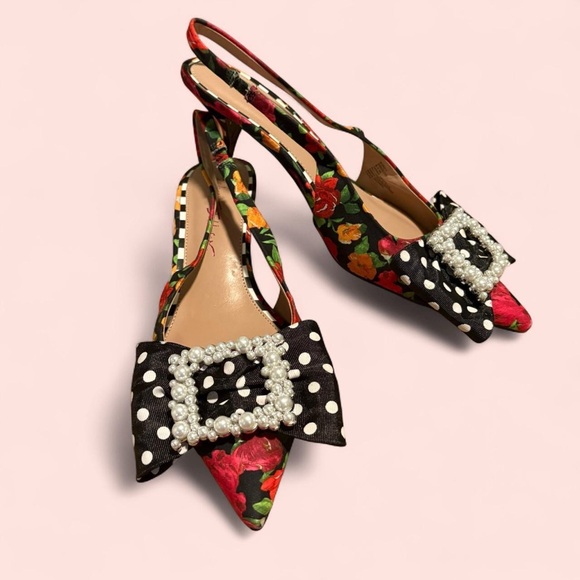 Fun girly Betsey Johnson floral kitten heels with big bow women’s 7.5 - Picture 1 of 4
